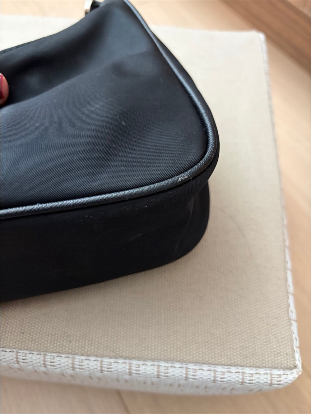 Prada Black Nylon Re-Edition - Picture 2 of 5